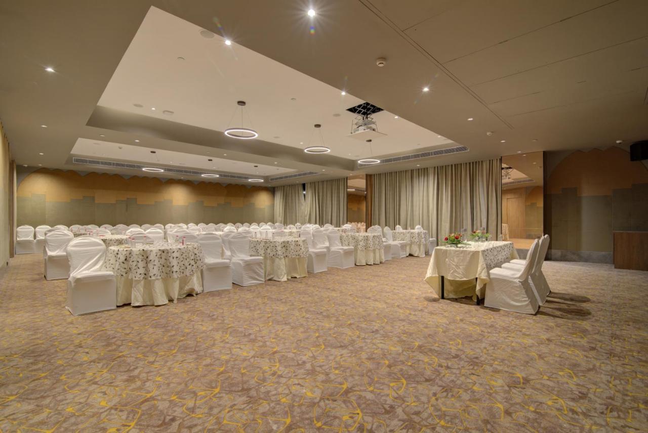 7 Apple Hotel Pratap Nagar, Jaipur Buitenkant foto